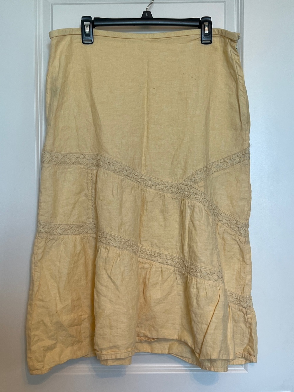 Tiered Linen Midi Skirt in Pale Yellow